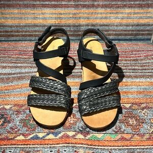 Bare Traps Women's Black Braided Sandals